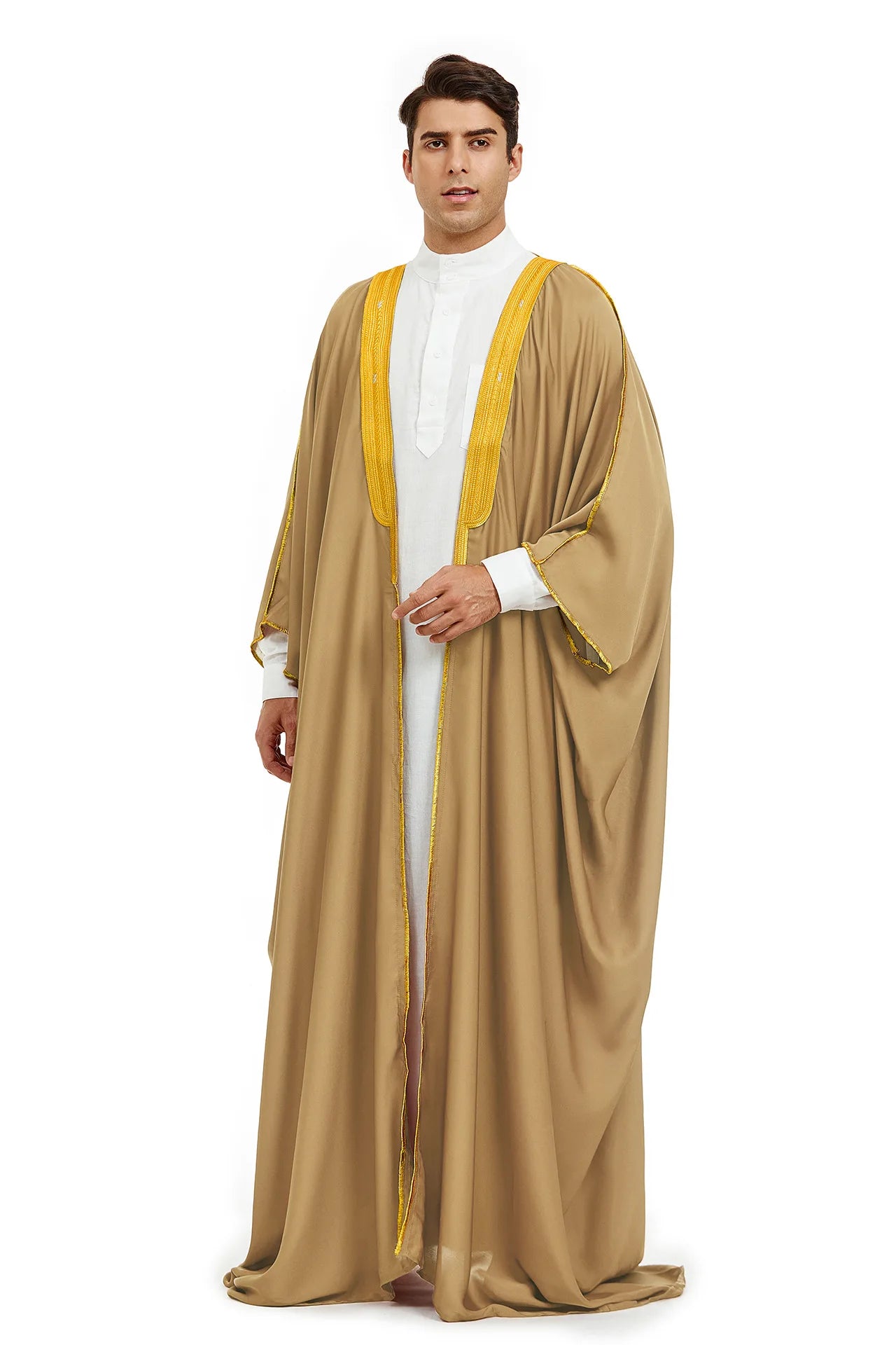 Men Saudi Embroidered Bisht