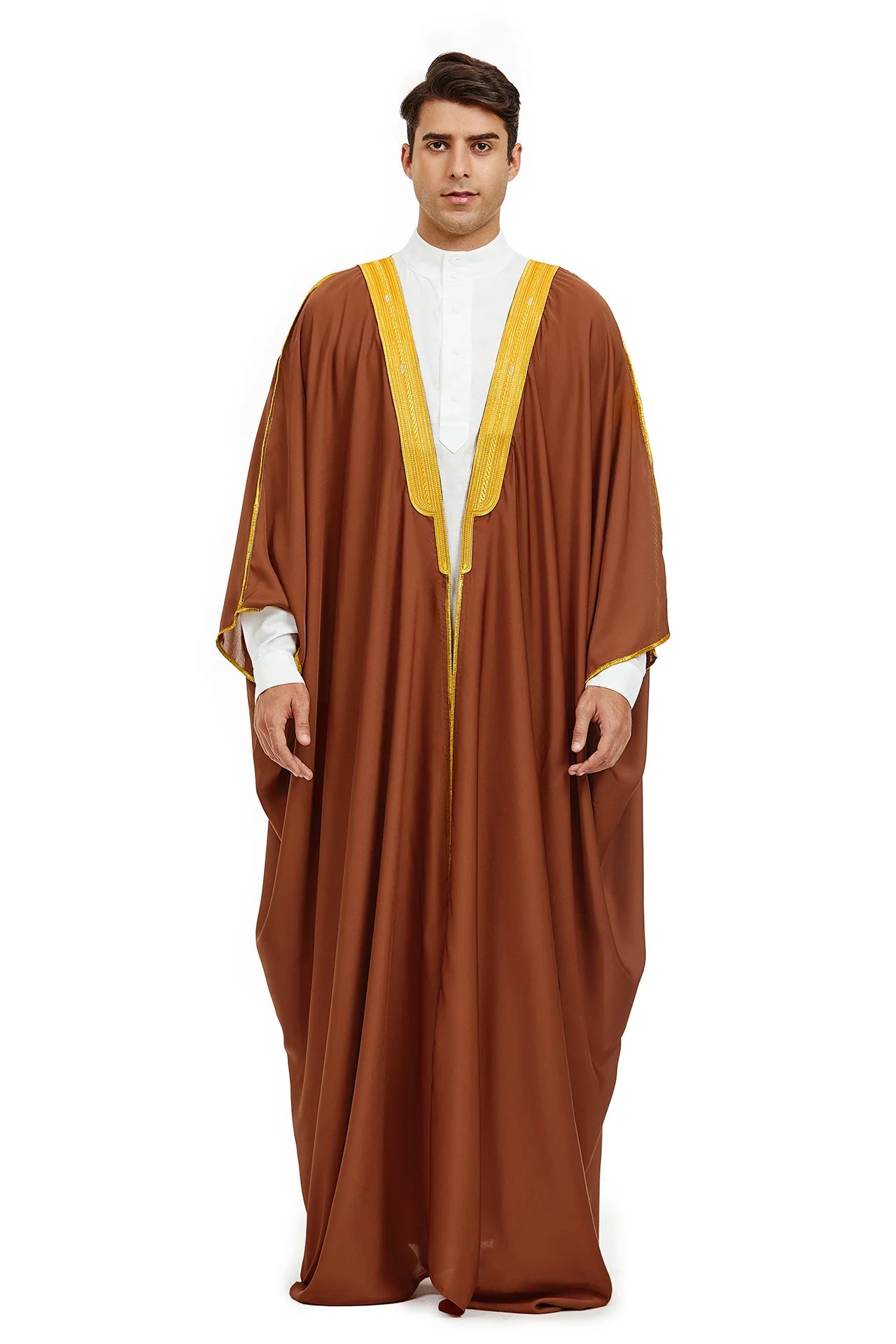 Men Saudi Embroidered Bisht