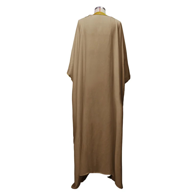 Men Saudi Embroidered Bisht