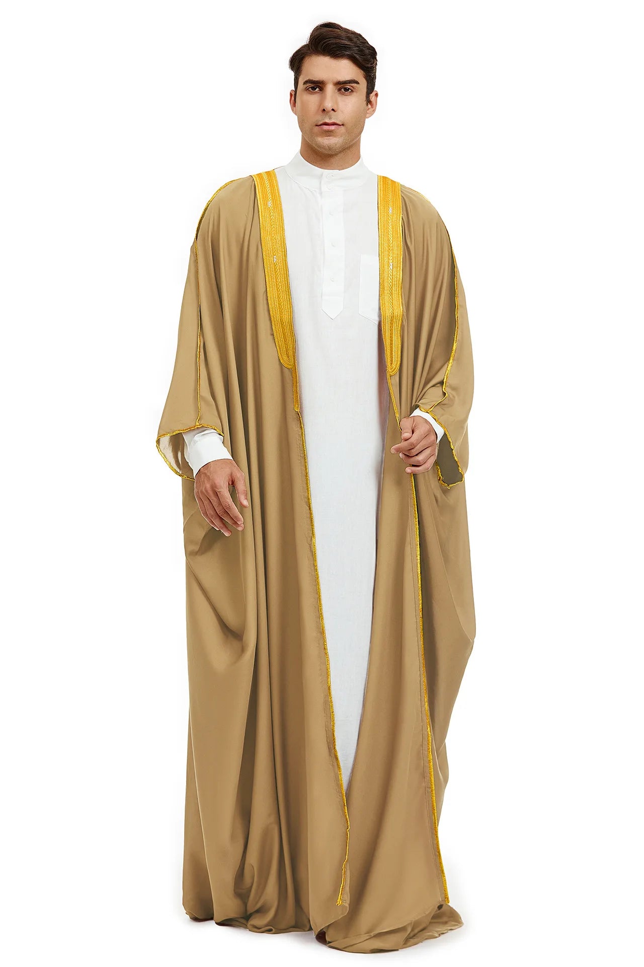 Men Saudi Embroidered Bisht