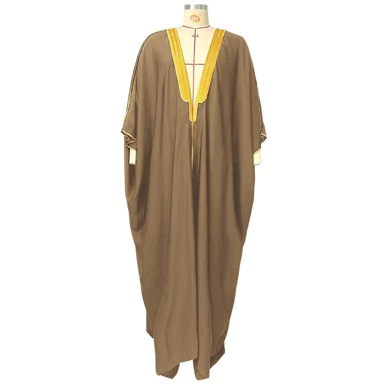 Men Saudi Embroidered Bisht
