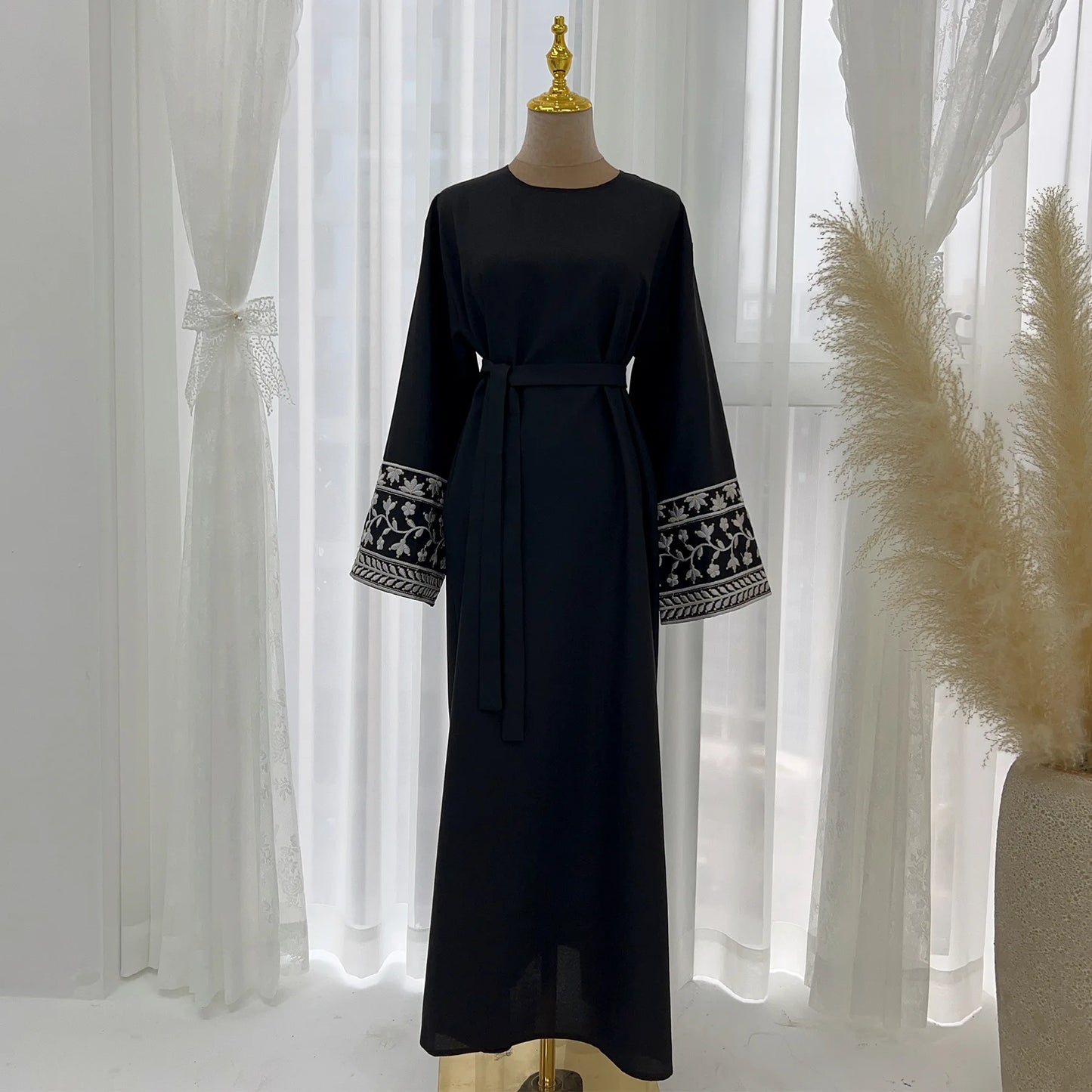 Embroidered Sleeve Abaya