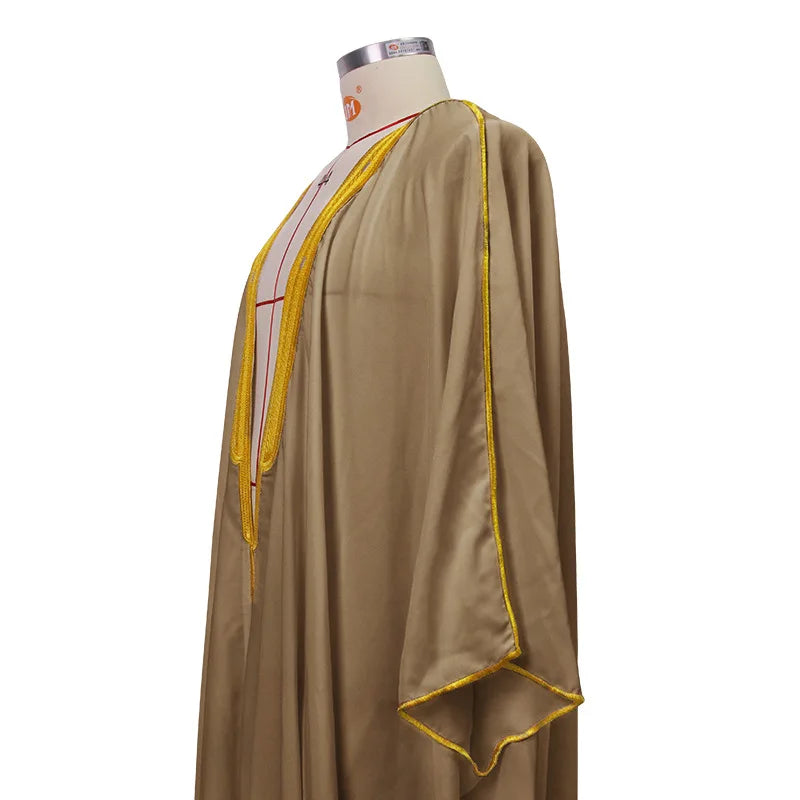 Men Saudi Embroidered Bisht